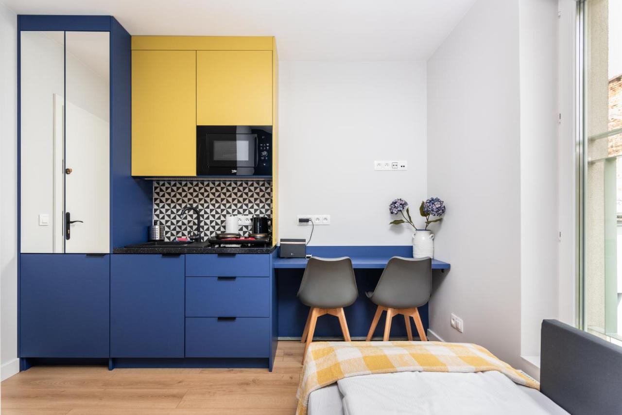 Smart Apartments - Old Town & Main Train Station - By Upstairs Krakow Luaran gambar