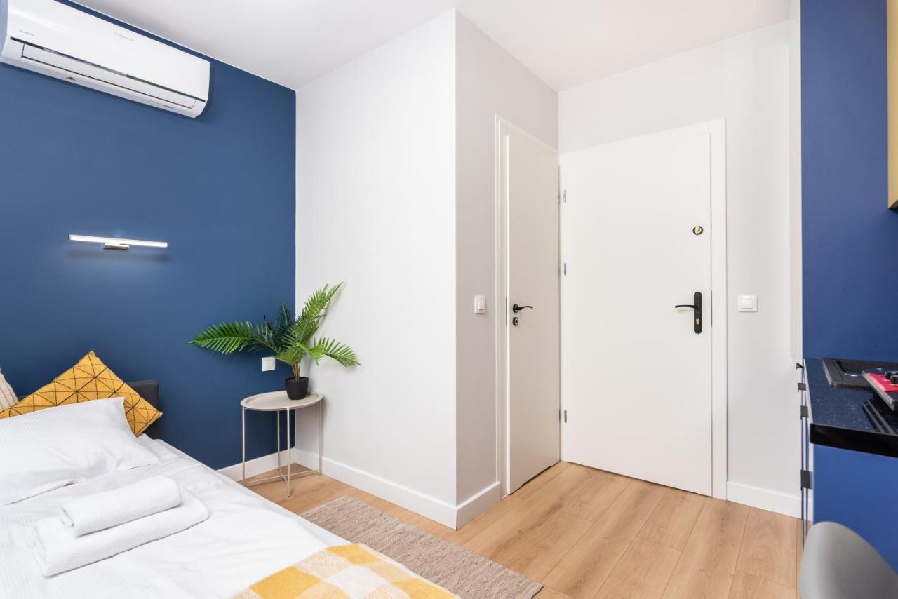 Smart Apartments - Old Town & Main Train Station - By Upstairs Krakow Luaran gambar