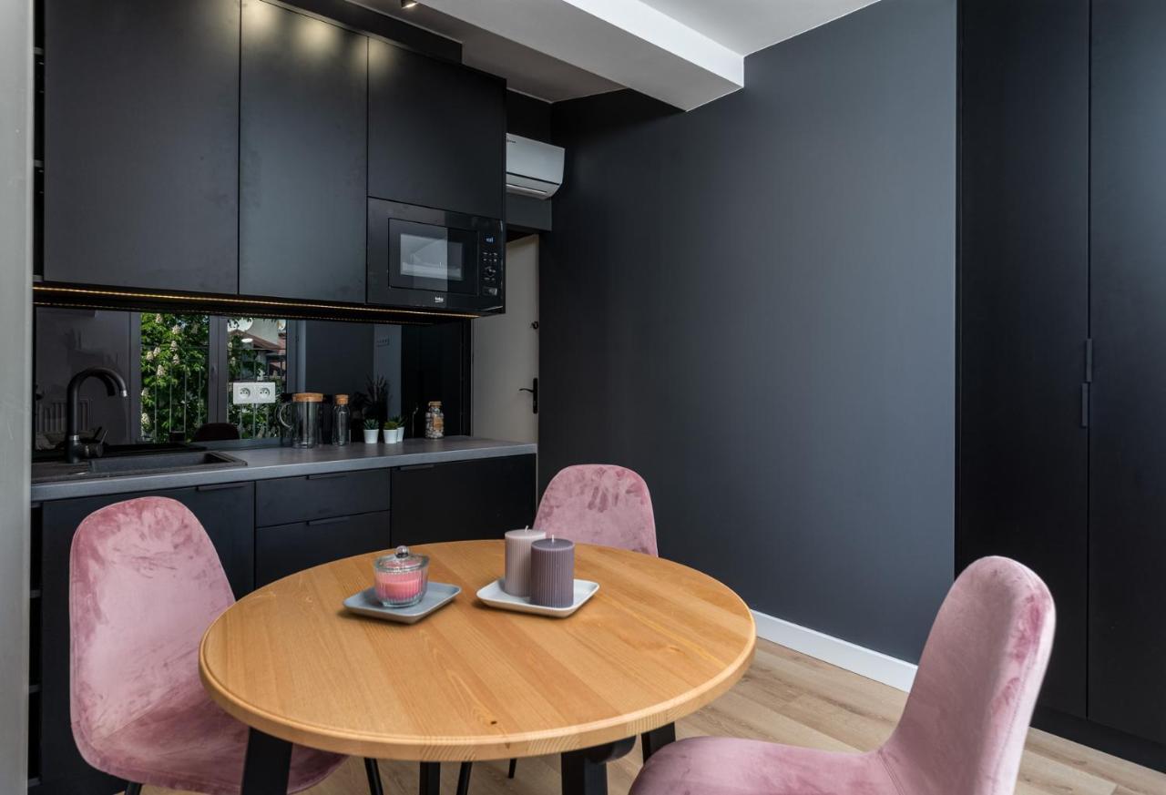 Smart Apartments - Old Town & Main Train Station - By Upstairs Krakow Luaran gambar