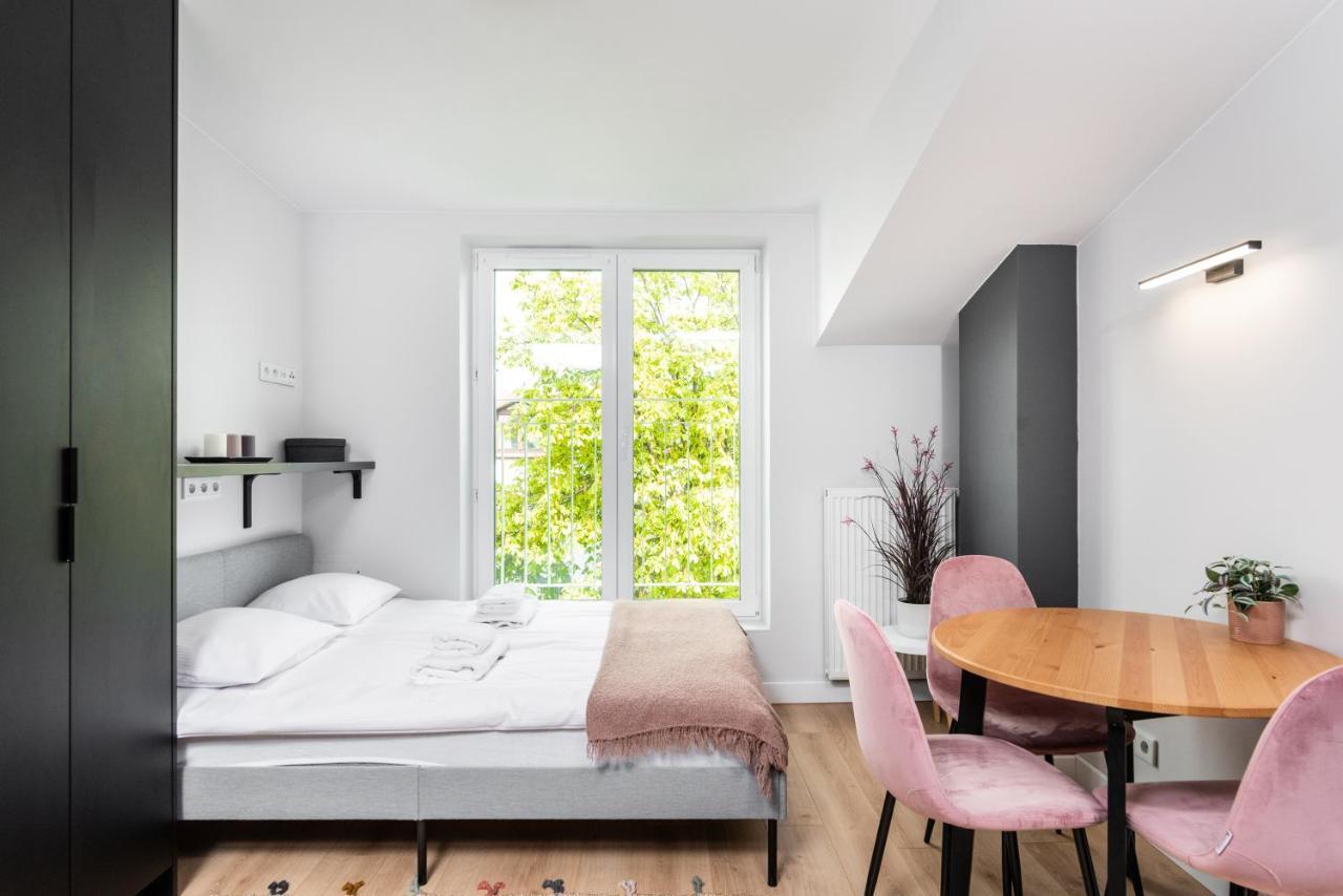 Smart Apartments - Old Town & Main Train Station - By Upstairs Krakow Luaran gambar