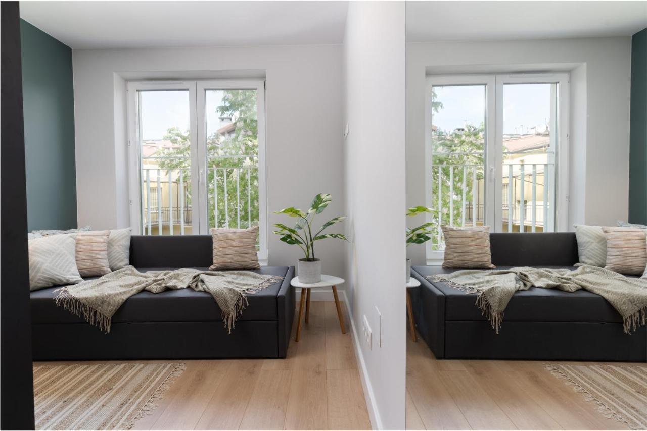 Smart Apartments - Old Town & Main Train Station - By Upstairs Krakow Luaran gambar