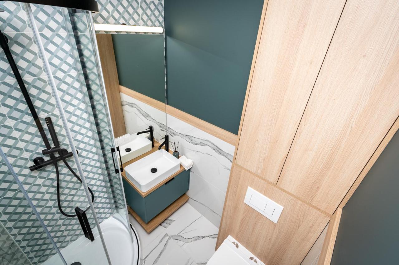 Smart Apartments - Old Town & Main Train Station - By Upstairs Krakow Luaran gambar