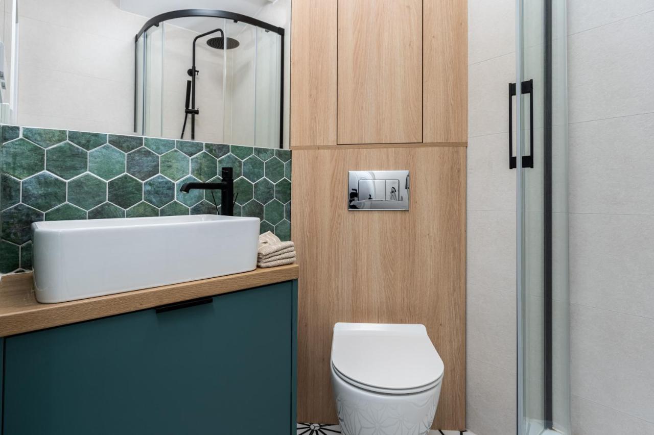 Smart Apartments - Old Town & Main Train Station - By Upstairs Krakow Luaran gambar