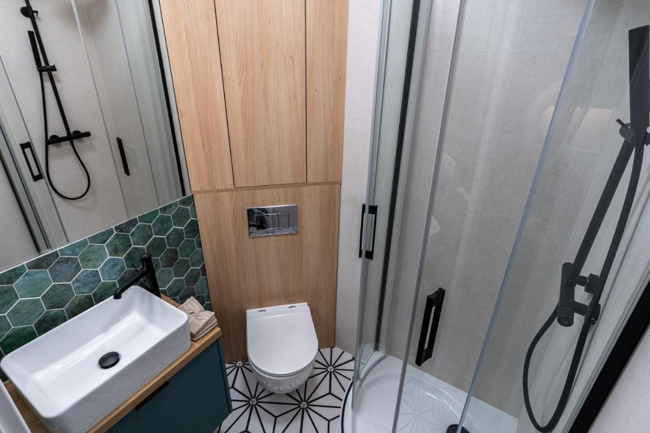 Smart Apartments - Old Town & Main Train Station - By Upstairs Krakow Luaran gambar